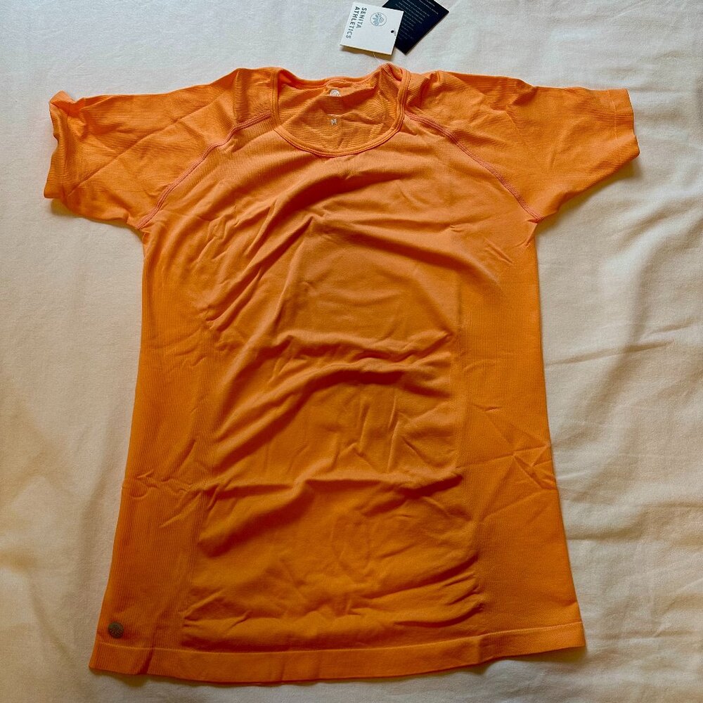 Senita Sporty Seamless Tee – Citrus, Size M (NWT)